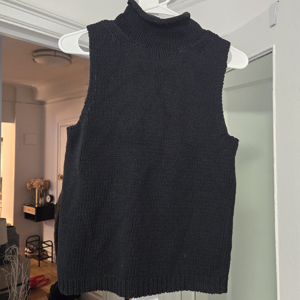 NWOT Black Cotton Sleeveless Turtleneck